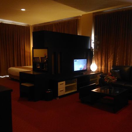 Grand Royal Taliwang Hotel Zewnętrze zdjęcie