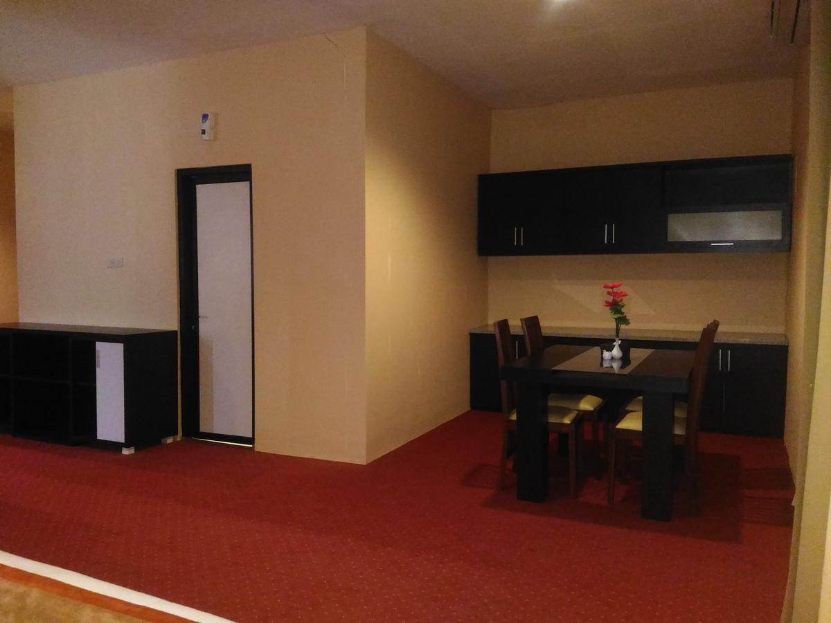 Grand Royal Taliwang Hotel Zewnętrze zdjęcie